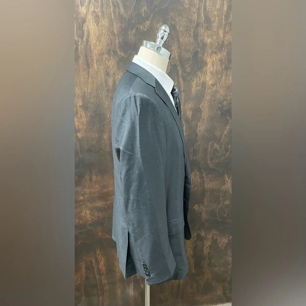 Ermenegildo Zegna Made in Italy‎ Tonal Mini Check Suit Jacket in Charcoal 46 R
